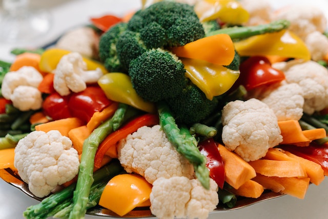 Jakie korzyści zdrowotne wynikają z jedzenia warzyw i owoców