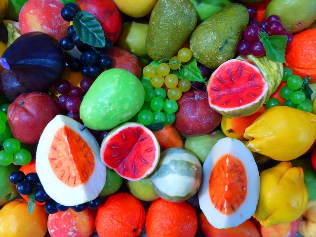 Najlepsze sposoby na przygotowanie i serwowanie surowych warzyw i owoców