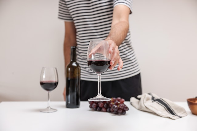 Jak dobrać wino do posiłku